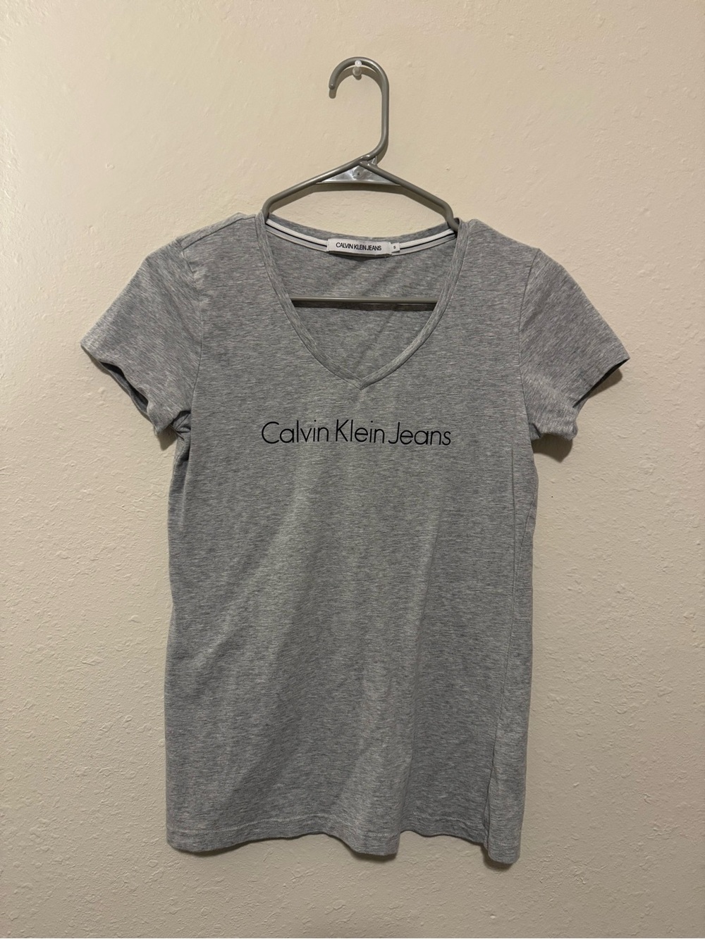 Calvin Klein Jeans Light Gray V-Neck Logo Tee